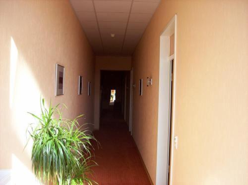 Econo Motel Goelzer Бюхенбойрен Экстерьер фото